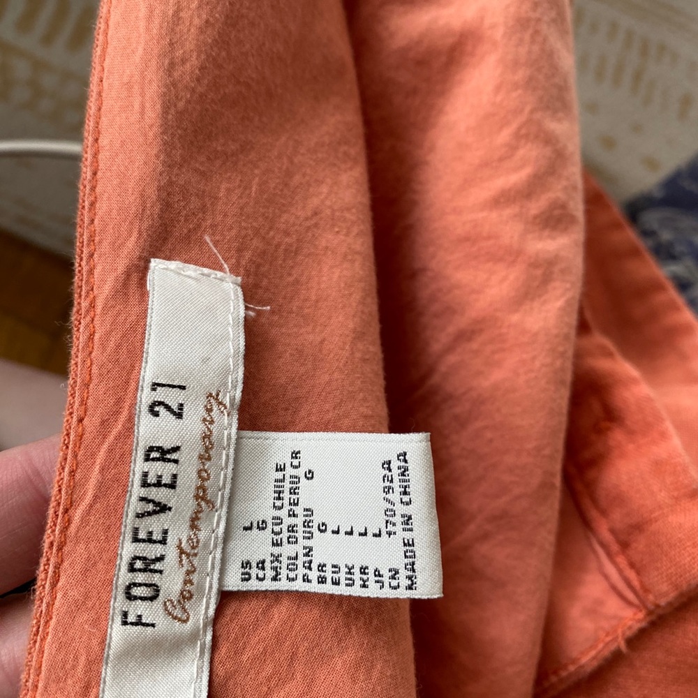 Open Back Button Down Halter - Picture 4 of 4